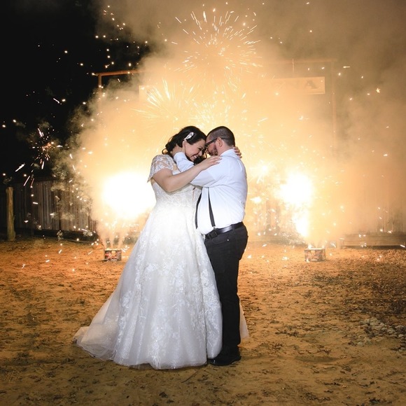 Meet your Posher, Nicole - Picture 1 of 1